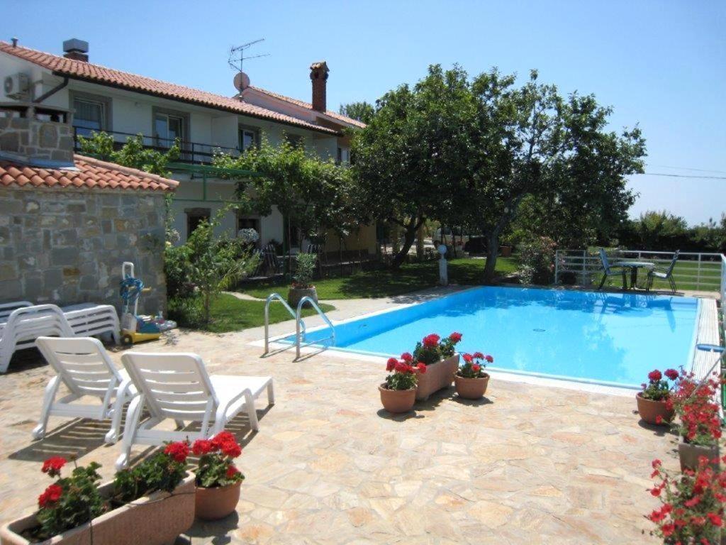 Apartments Ficur With Swimming Pool & Grill, ポルトローシュ エクステリア 写真