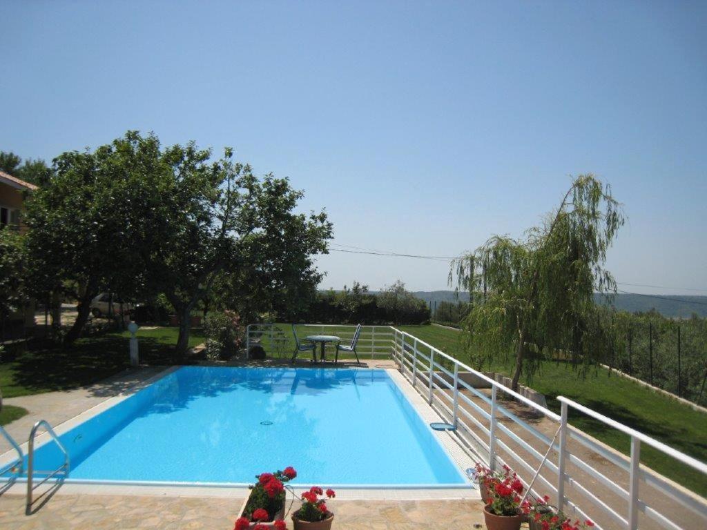 Apartments Ficur With Swimming Pool & Grill, ポルトローシュ エクステリア 写真