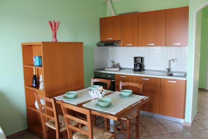 Apartments Ficur With Swimming Pool & Grill, ポルトローシュ エクステリア 写真